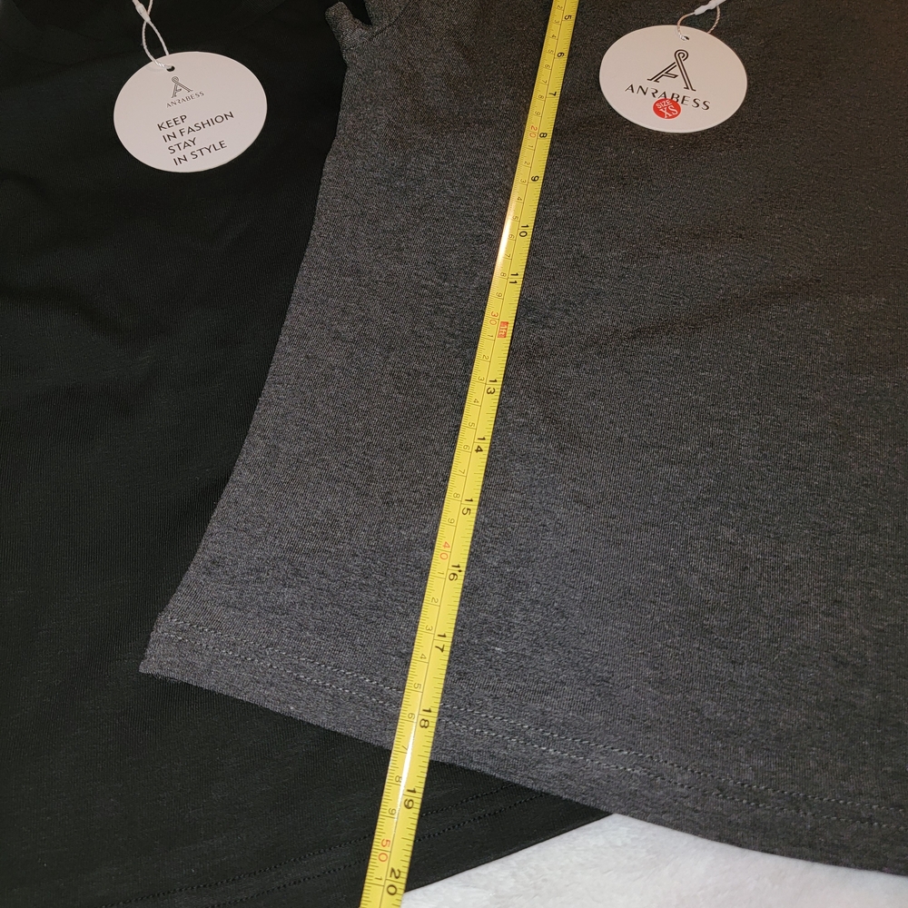 Classic Black and Gray Women's Short Sleeve Baby Tees Size XS - Picture 2 of 3